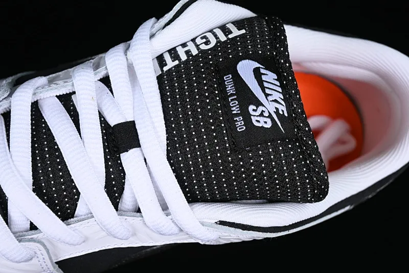 All categories Nk SB Dunk series Nk SB Dunk Low low-top sneakers J version Tightbooth x Nk SB Dunk joint model Reverse Panda SB low-top casual sports skateboard shoes FD2629-100